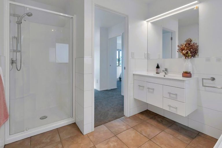 Photo of property in 116 Barbados Way, One Tree Point, 0118