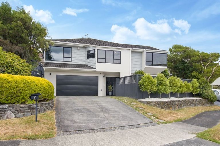 Photo of property in 7 Longmont Terrace, Churton Park, Wellington, 6037