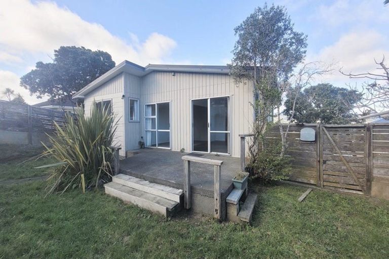 Photo of property in 24 Pennant Grove, Titahi Bay, Porirua, 5022