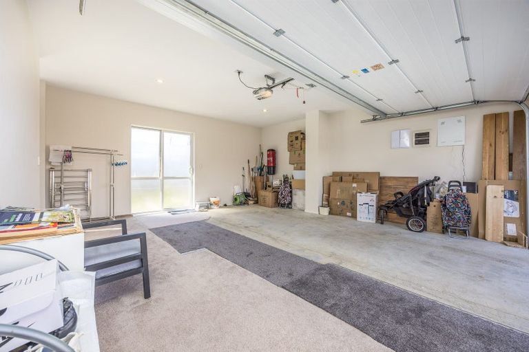 Photo of property in 45 Bordeaux Parade, Te Atatu South, Auckland, 0610
