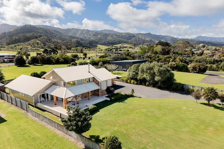 Photo of property in 13 Koromiko Drive, Coromandel, 3506