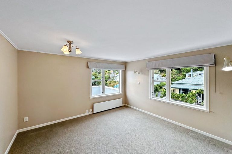 Photo of property in 107-109 Muritai Road, Eastbourne, Lower Hutt, 5013