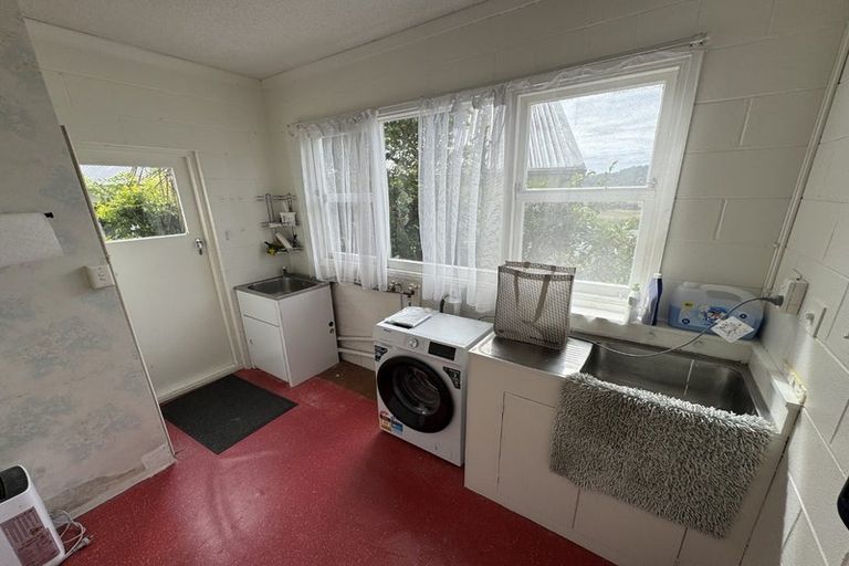 Photo of property in 7 Sykes Avenue, Hatfields Beach, Orewa, 0931