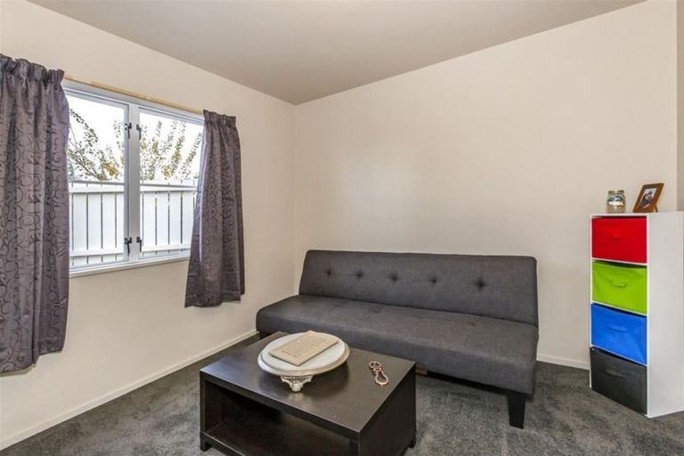 Photo of property in 2/4 Morrison Avenue, Northcote, Christchurch, 8052