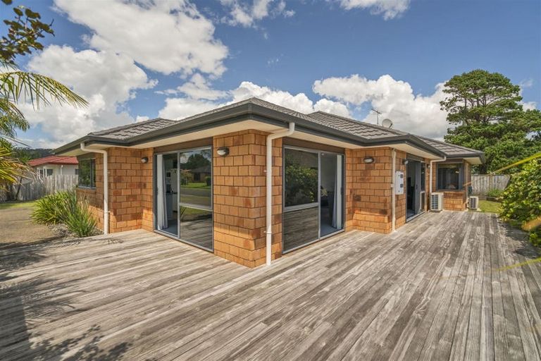 Photo of property in 12 Cobham Lane, Whitianga, 3510