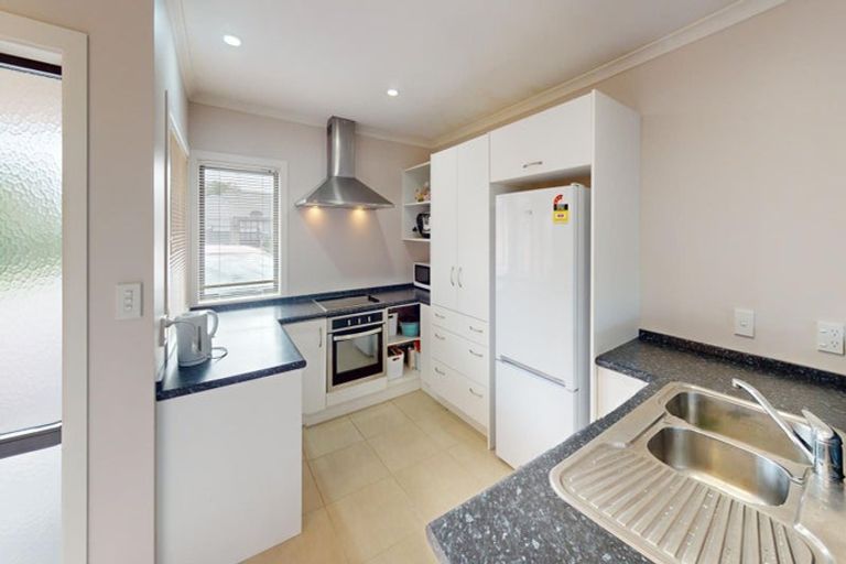 Photo of property in 9 Holly Court, Palmerston North, 4410