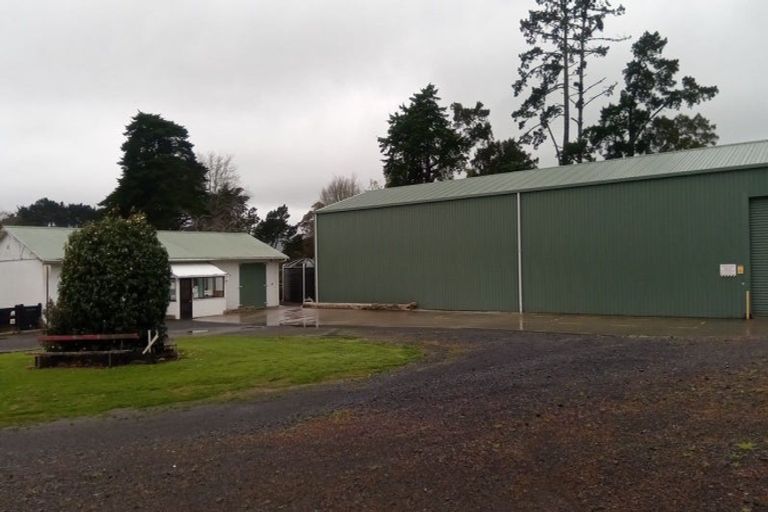 Photo of property in 580 Burtt Road, Runciman, Drury, 2578