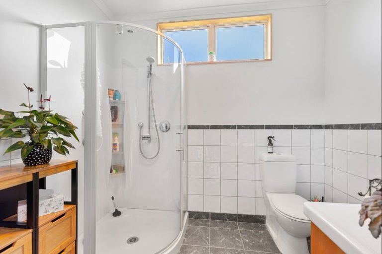 Photo of property in 128 Lindsay Road, Levin, 5510