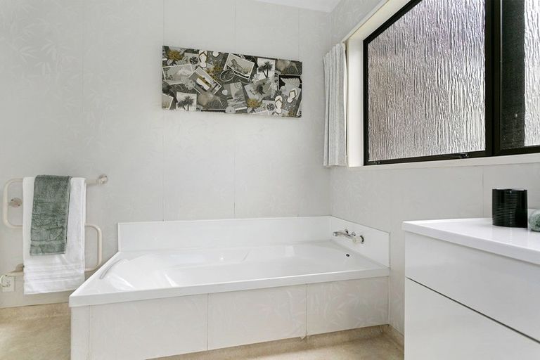 Photo of property in 3 Drayton Place, Leamington, Cambridge, 3432