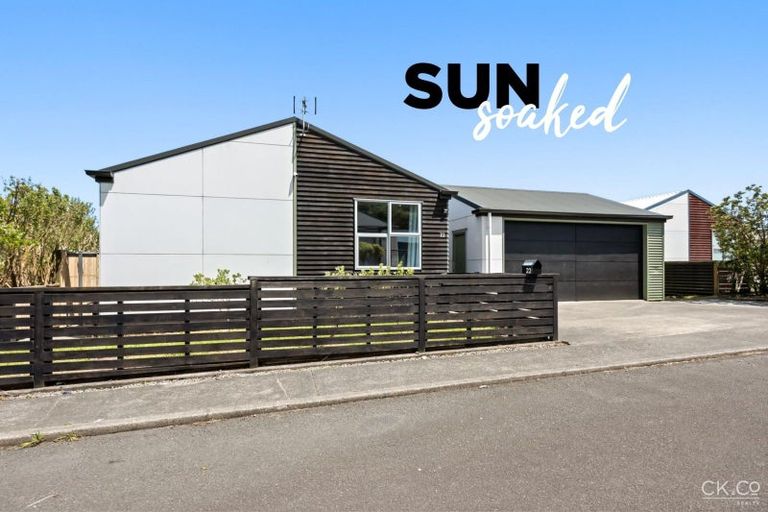 Photo of property in 22 Otonga Heights, Maungaraki, Lower Hutt, 5010