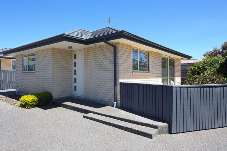 Photo of property in 2/162 Wainoni Road, Avondale, Christchurch, 8061