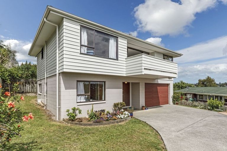 Photo of property in 2/21 Arran Road, Browns Bay, Auckland, 0630