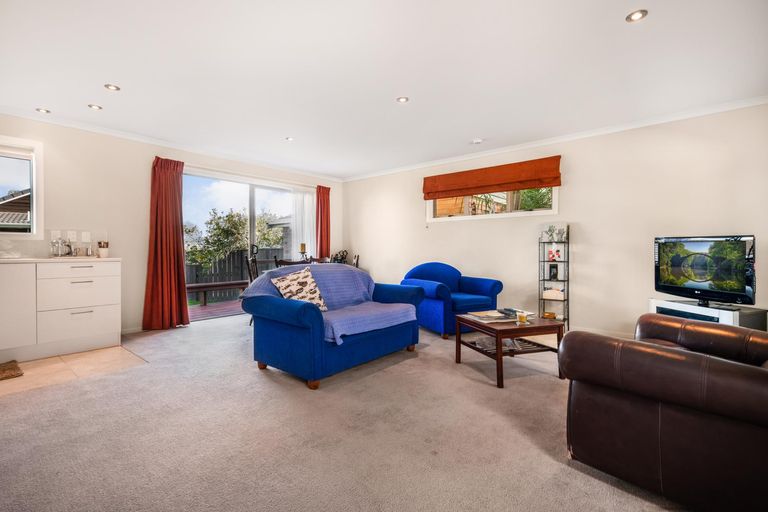 Photo of property in 20 Lemonwood Place, The Gardens, Auckland, 2105
