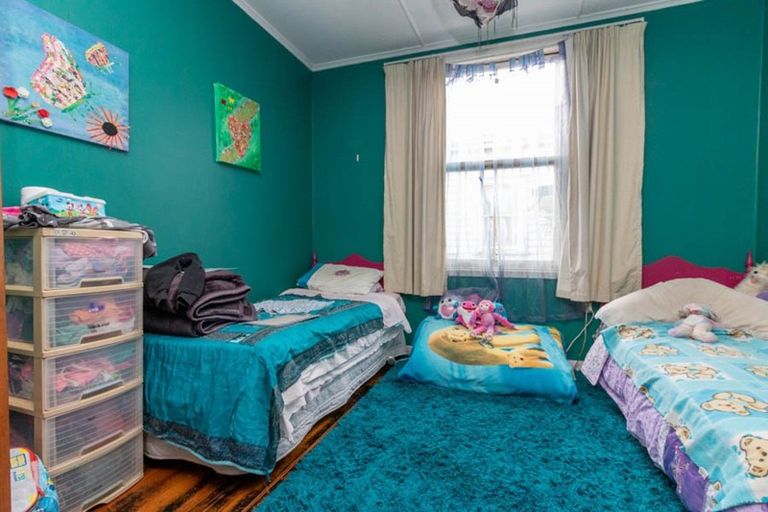 Photo of property in 6 Station Road, Paeroa, 3600