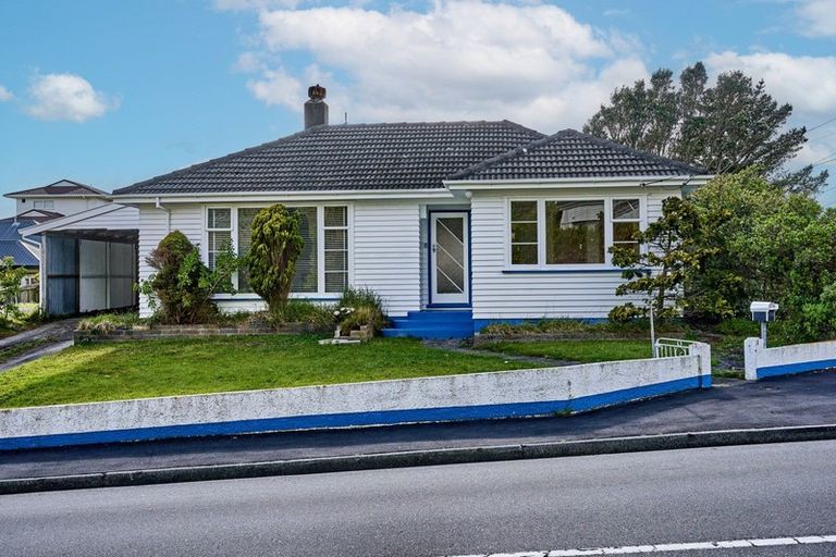 Photo of property in 6 Cunliffe Street, Johnsonville, Wellington, 6037