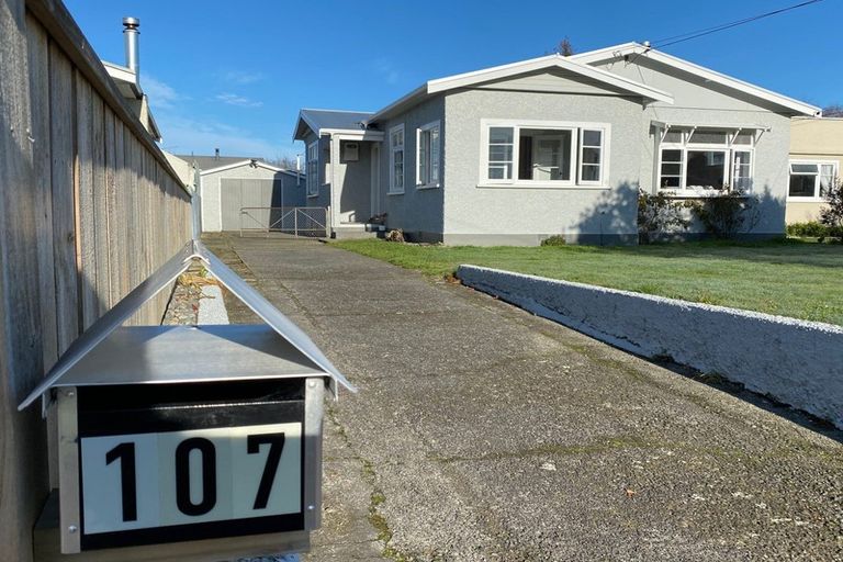 Photo of property in 107 Broadway, Carterton, 5713