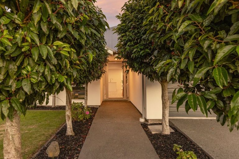 Photo of property in 11 Whitau Place, Marshland, Christchurch, 8083