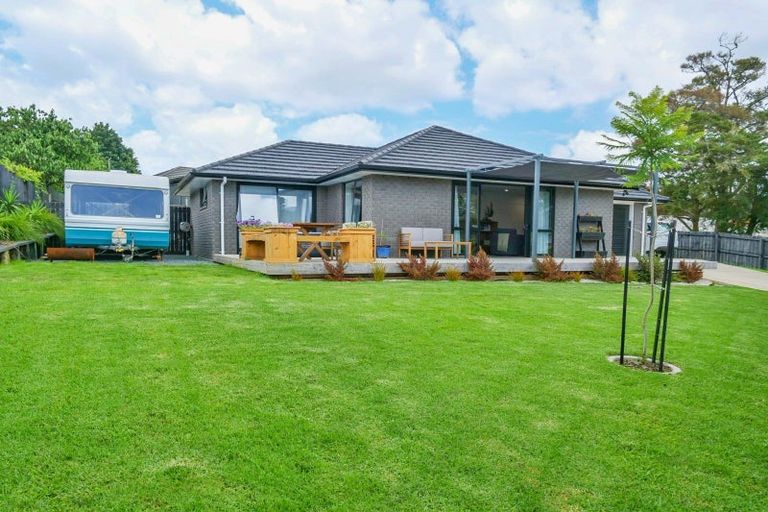 Photo of property in 1 Cedar Place, Tikipunga, Whangarei, 0112