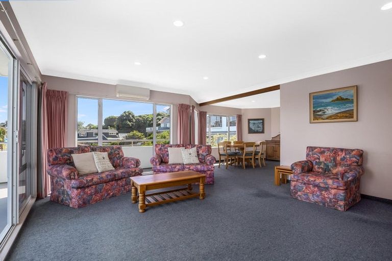 Photo of property in 17a Groves Road, Raumati Beach, Paraparaumu, 5032