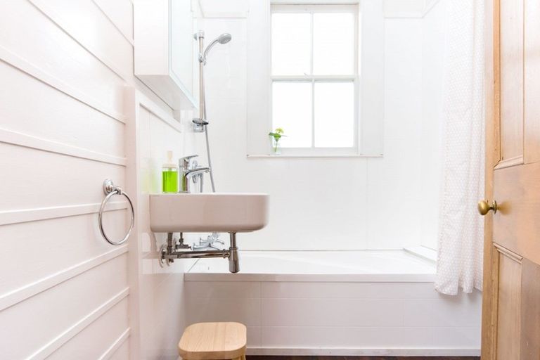 Photo of property in 6 Neeve Road, Taradale, Napier, 4112