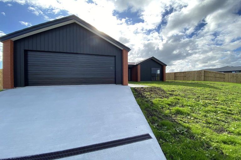 Photo of property in 36 Taurangawaka Road, One Tree Point, 0118