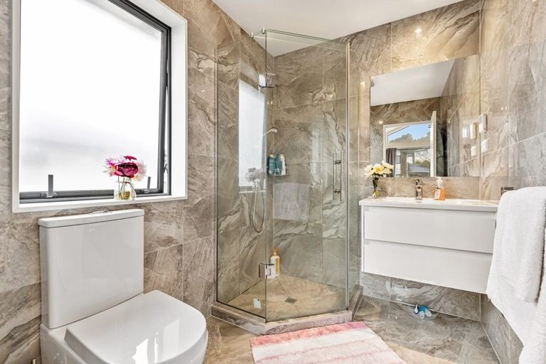 Photo of property in 9 Mettam Drive, Swanson, Auckland, 0614