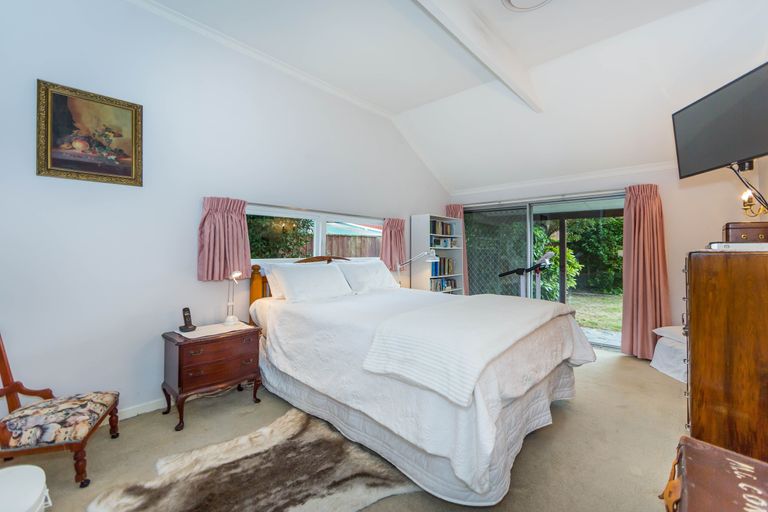 Photo of property in 22 Tuirau Place, Ilam, Christchurch, 8041