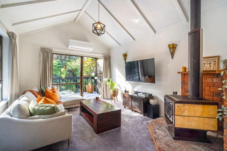 Photo of property in 2/33 Sapphire Place, Bayview, Auckland, 0629