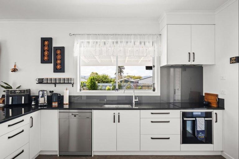 Photo of property in 1 Benjamin Street, Makaraka, Gisborne, 4010