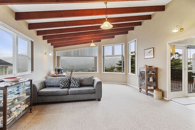 Photo of property in 69 Fyvie Avenue, Tawa, Wellington, 5028