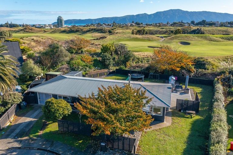 Photo of property in 27 Callender Terrace, Paraparaumu Beach, Paraparaumu, 5032