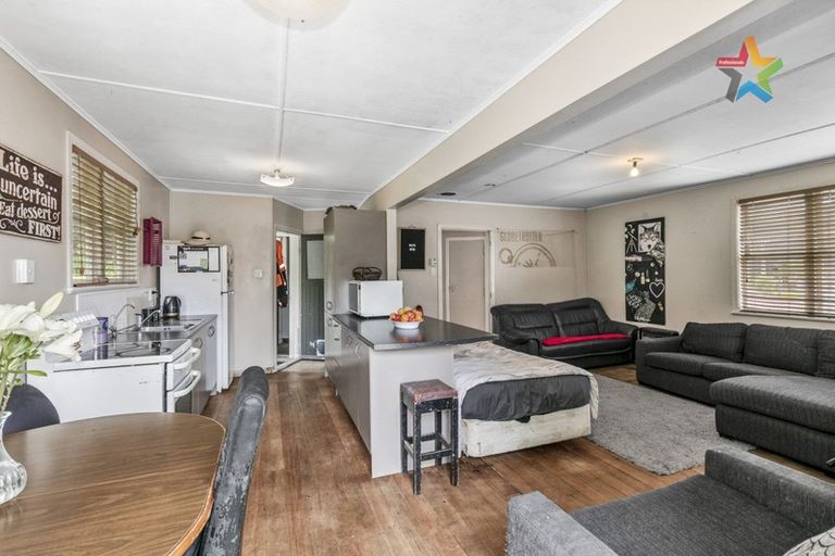 Photo of property in 3 Logie Street, Stokes Valley, Lower Hutt, 5019