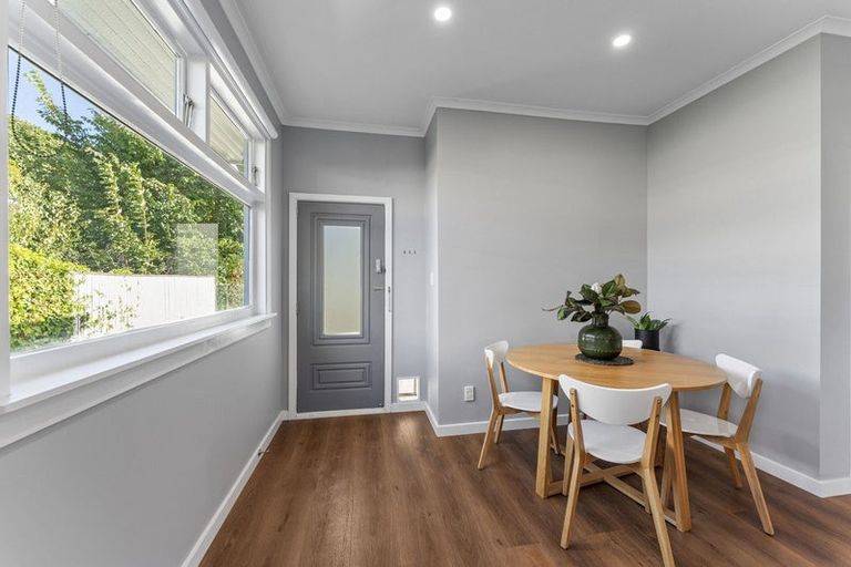 Photo of property in 100 Retreat Road, Avonside, Christchurch, 8061