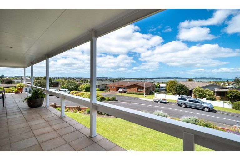 Photo of property in 2 Parkside Road, West Harbour, Auckland, 0618