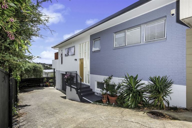 Photo of property in 3/100 Aberdeen Road, Campbells Bay, Auckland, 0620