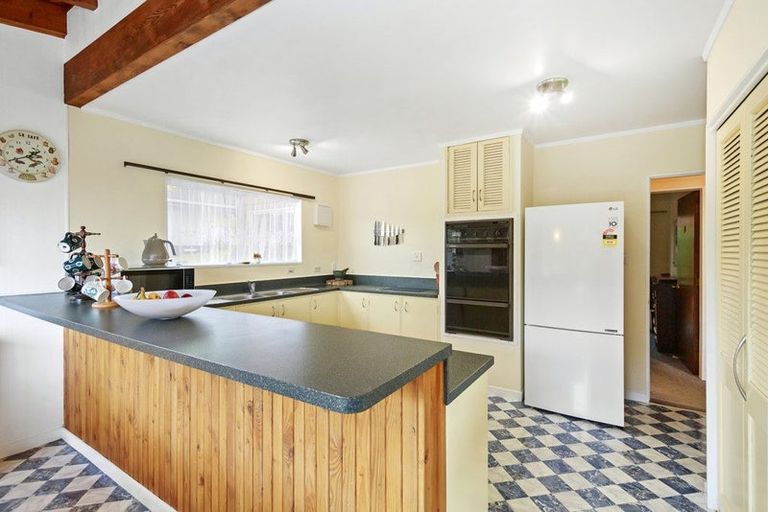 Photo of property in 24 Westhaven Drive, Tawa, Wellington, 5028