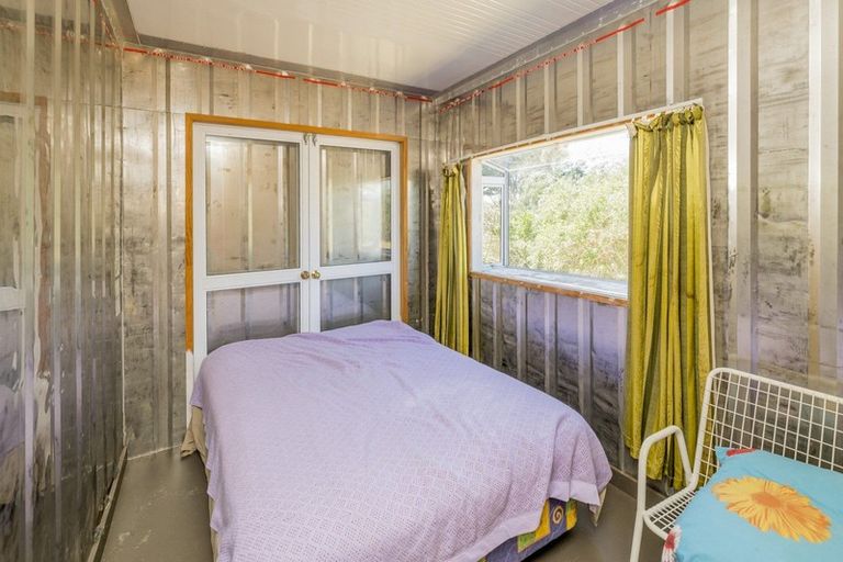 Photo of property in 18 Henham Lane, Waikawa Beach, Levin, 5573