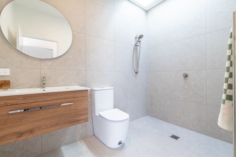 Photo of property in 24 One Haruru Street, Cambridge, 3493