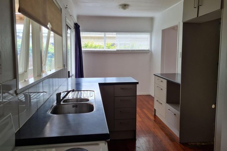 Photo of property in 89 Gossamer Drive, Pakuranga Heights, Auckland, 2010