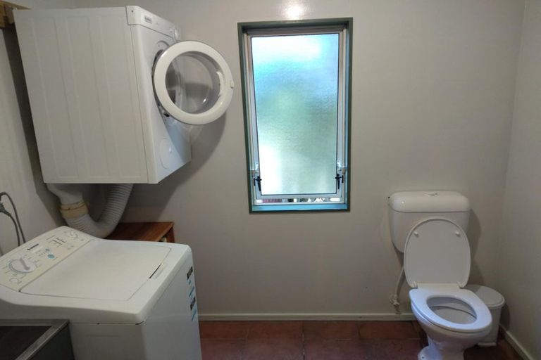 Photo of property in 12 Cosy Dell Road, North Dunedin, Dunedin, 9016