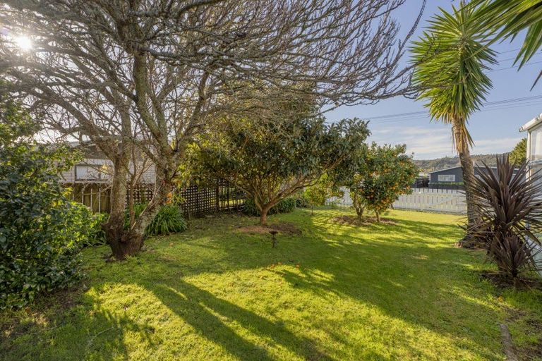 Photo of property in 28 Cook Drive, Whitianga, 3510