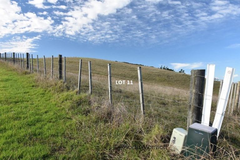 Photo of property in 11 Te Wairoa Lane, Tinopai, 0593