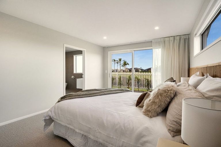 Photo of property in 2 Serrata Close, Papamoa Beach, Papamoa, 3118