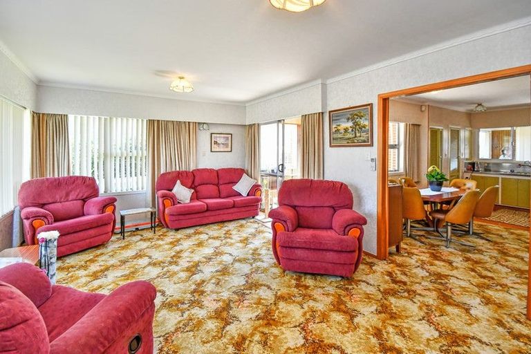 Photo of property in 11 Mcleod Road, Weymouth, Auckland, 2103