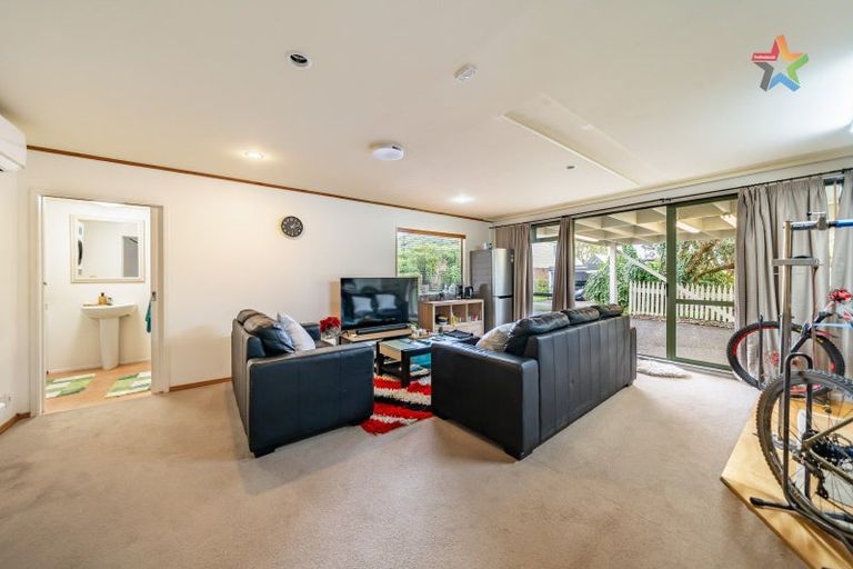 Photo of property in 16 Haast Close, Kelson, Lower Hutt, 5010
