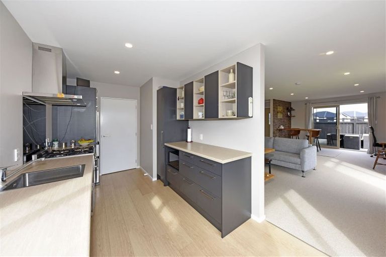 Photo of property in 18 Kahukura Road, Broomfield, Christchurch, 8042