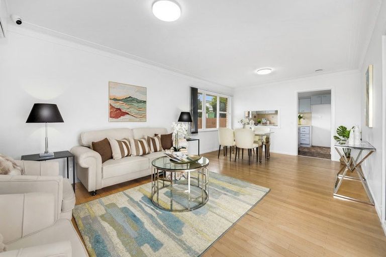 Photo of property in 11 Tampin Road, Hillpark, Auckland, 2102