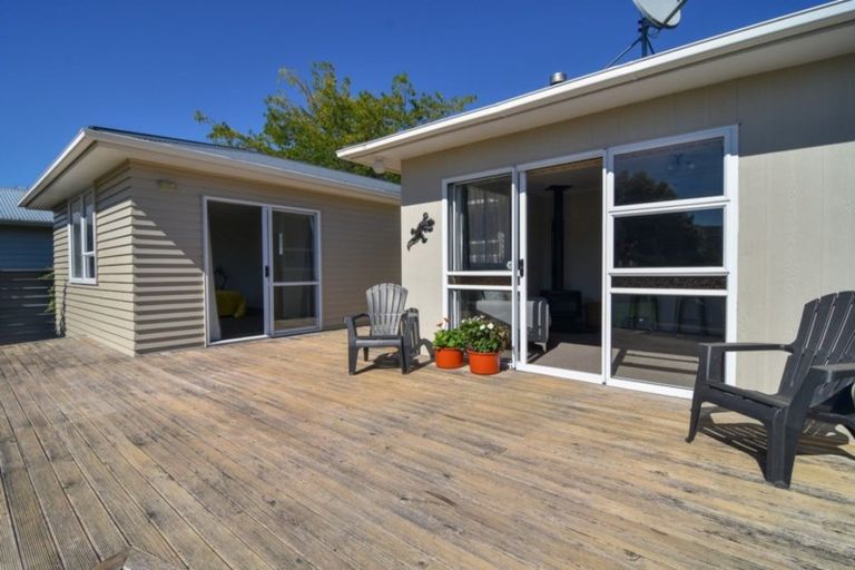 Photo of property in 27 Diamond Street, Carterton, 5713