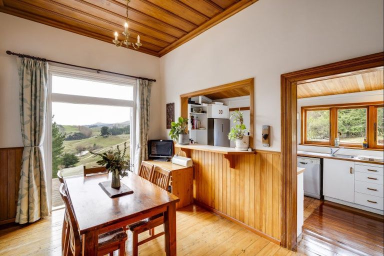 Photo of property in 972 Kahuranaki Road, Kahuranaki, Havelock North, 4295