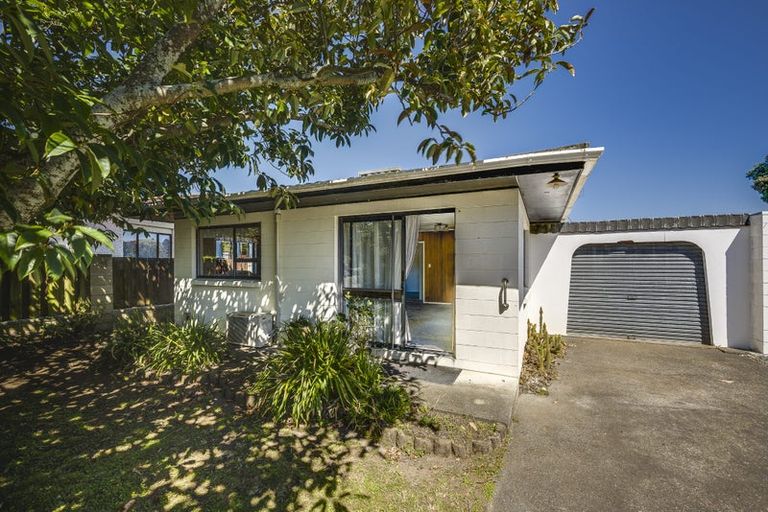 Photo of property in 8-9 Thurley Place, Bay View, Napier, 4104
